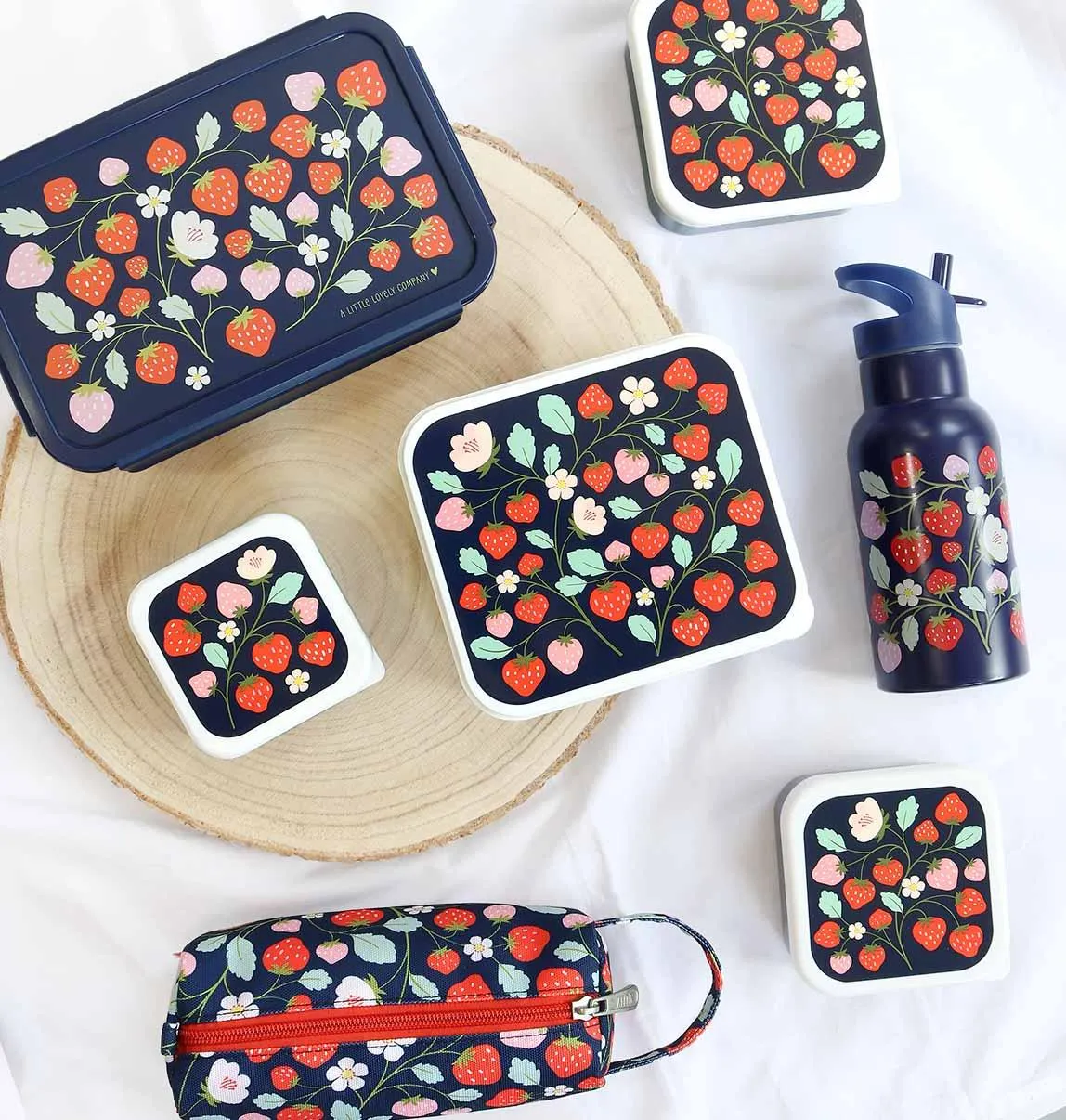 A Lovely Little Company - Kids Stainless Steel Drink / Water Bottle: Strawberries