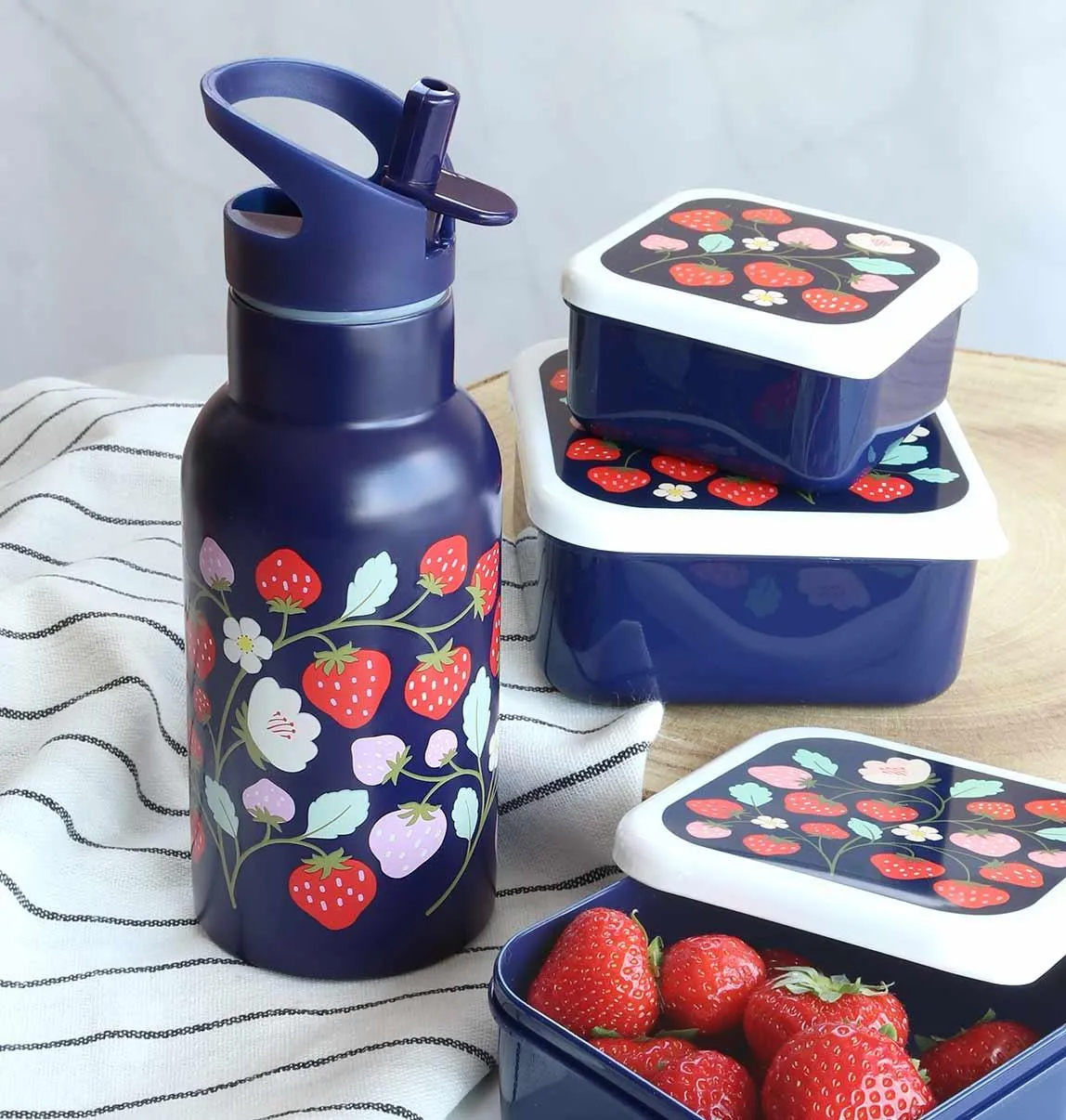 A Lovely Little Company - Kids Stainless Steel Drink / Water Bottle: Strawberries