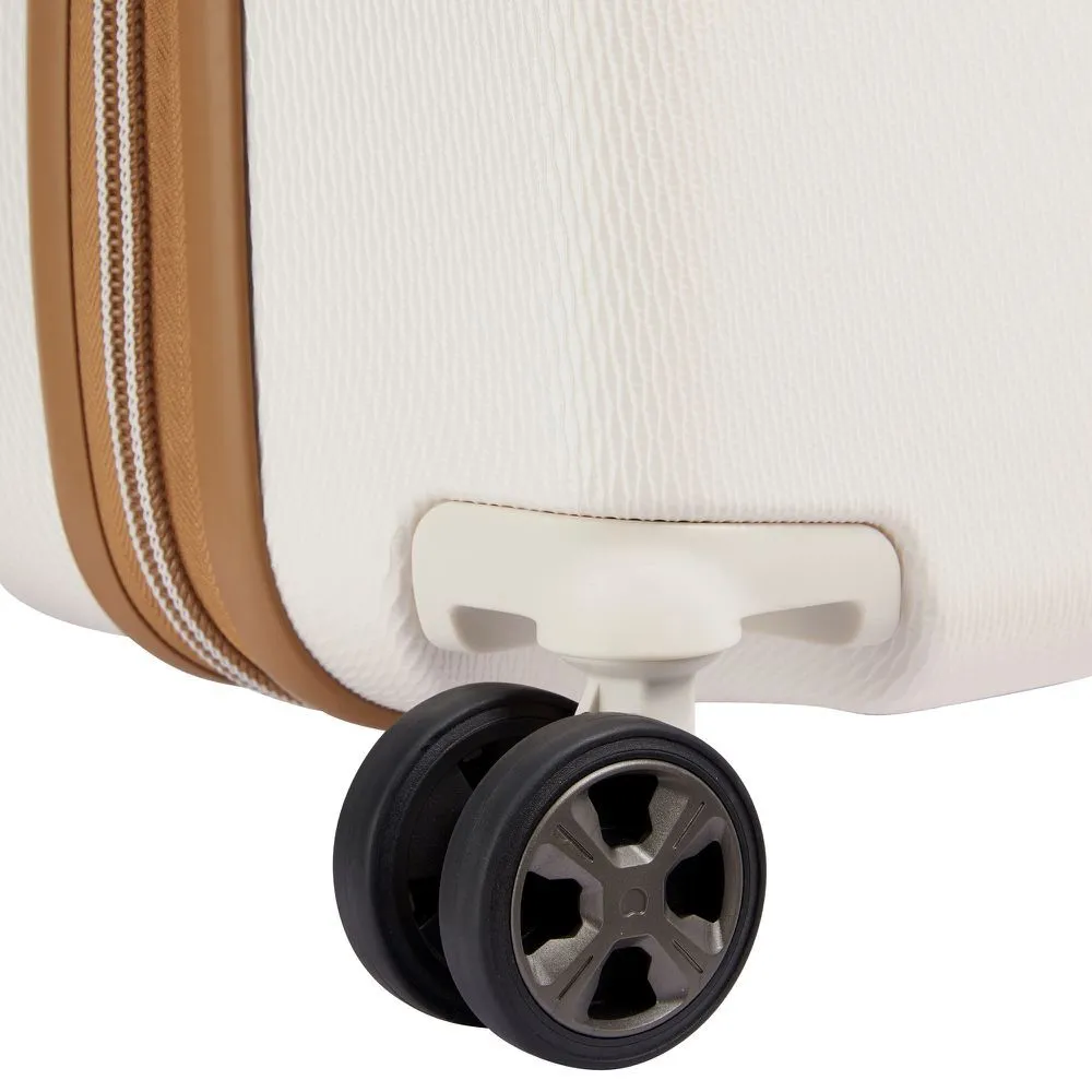 Delsey Chatalet Air 2.0 24" Spinner Upright