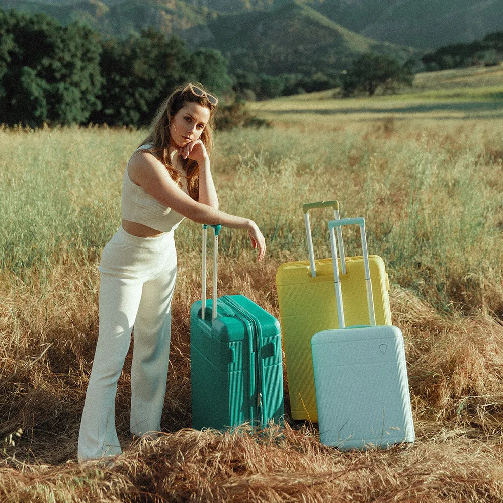 Glo 26" Luggage