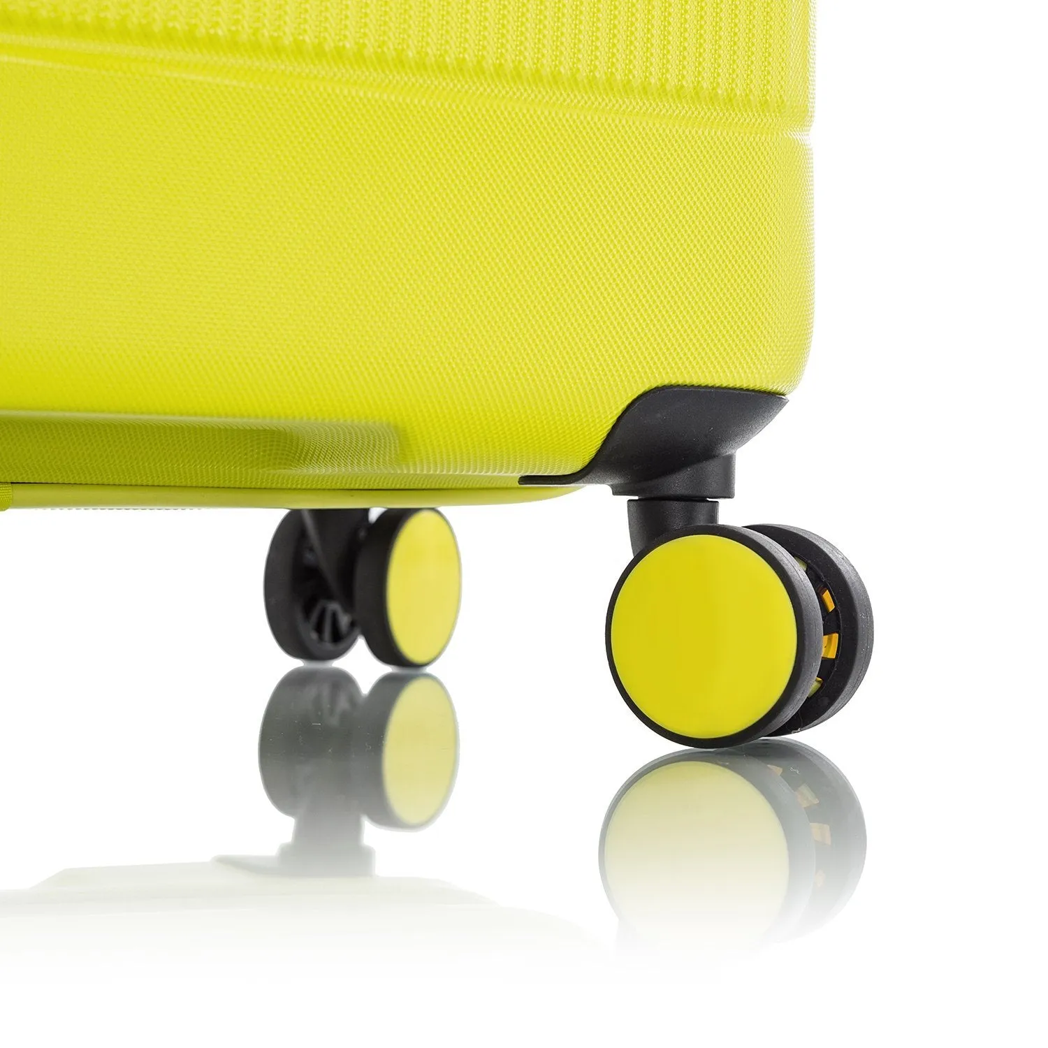 Heys Neo 21" Spinner Carry-on Lemon