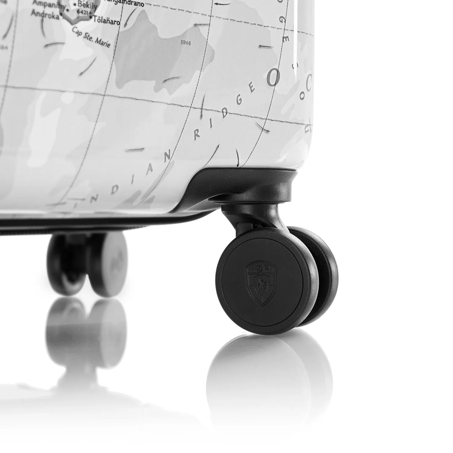 Journey 3G Fashion Spinner® 3 Piece Luggage Set - Black/White Map