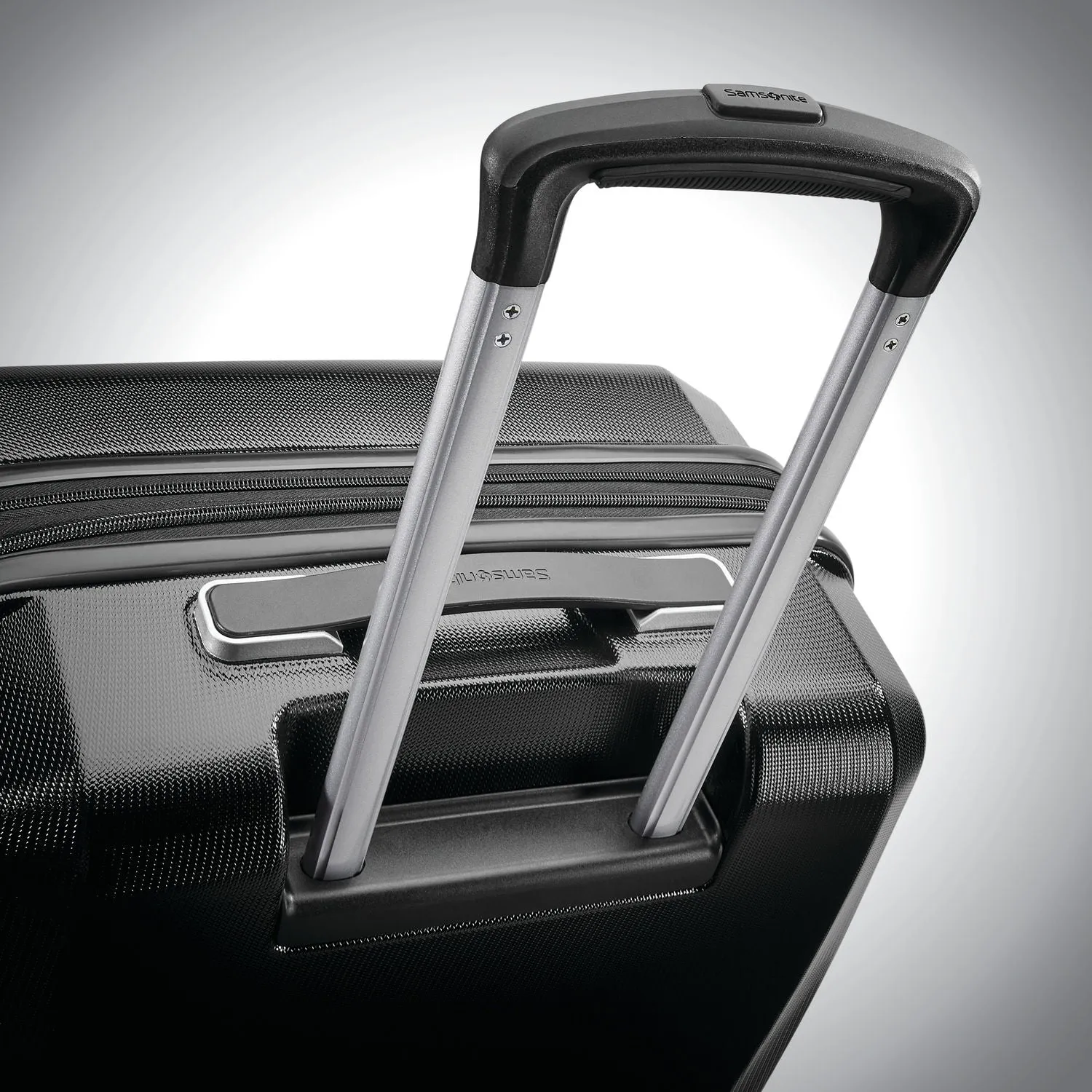 Samsonite Winfield 3 DLX 20" Spinner