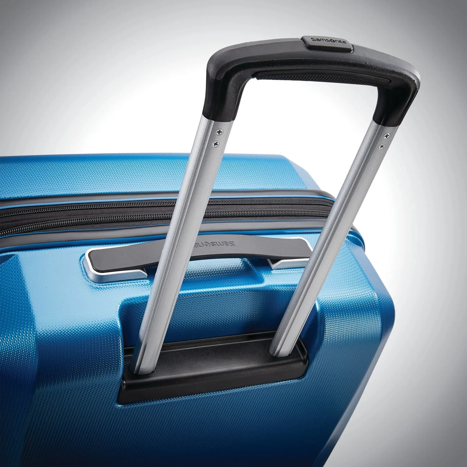 Samsonite Winfield 3 DLX 20" Spinner