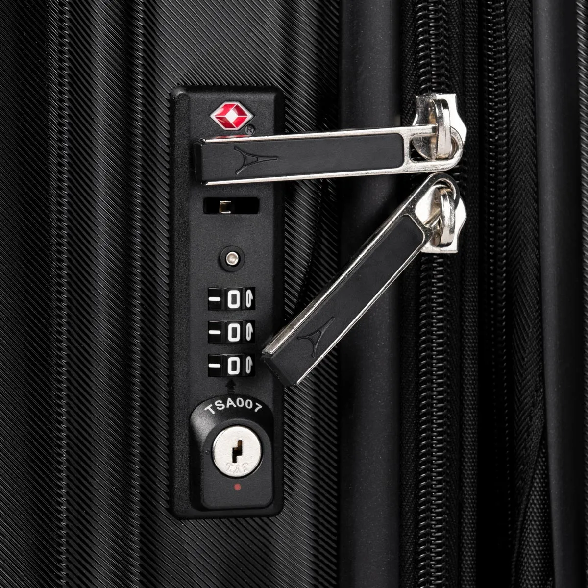 Travelpro Maxlite Air Large Expandable Hardside Spinner